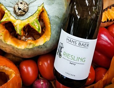 Обзор Hans Baer Riesling 2017 белое полусухое