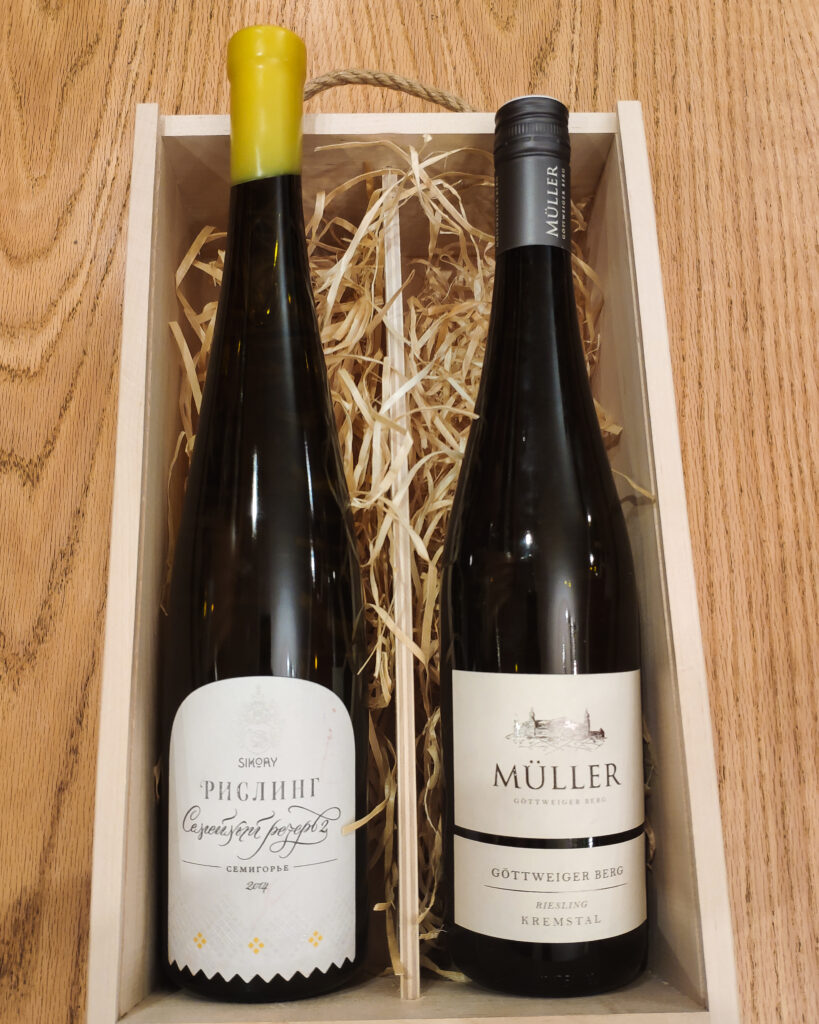 Рислинг Сикоры Семейный резерв, 2014 vs Riesling Gottweiger Berg Muller DAC 2018