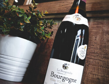 Обзор La Burgondie Bourgogne Côte Chalonnaise Pinot Noir, 2018