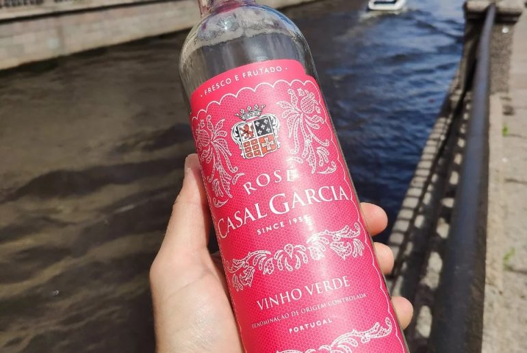 Casal Garcia Vinho Verde Rosé, розовое полусухое